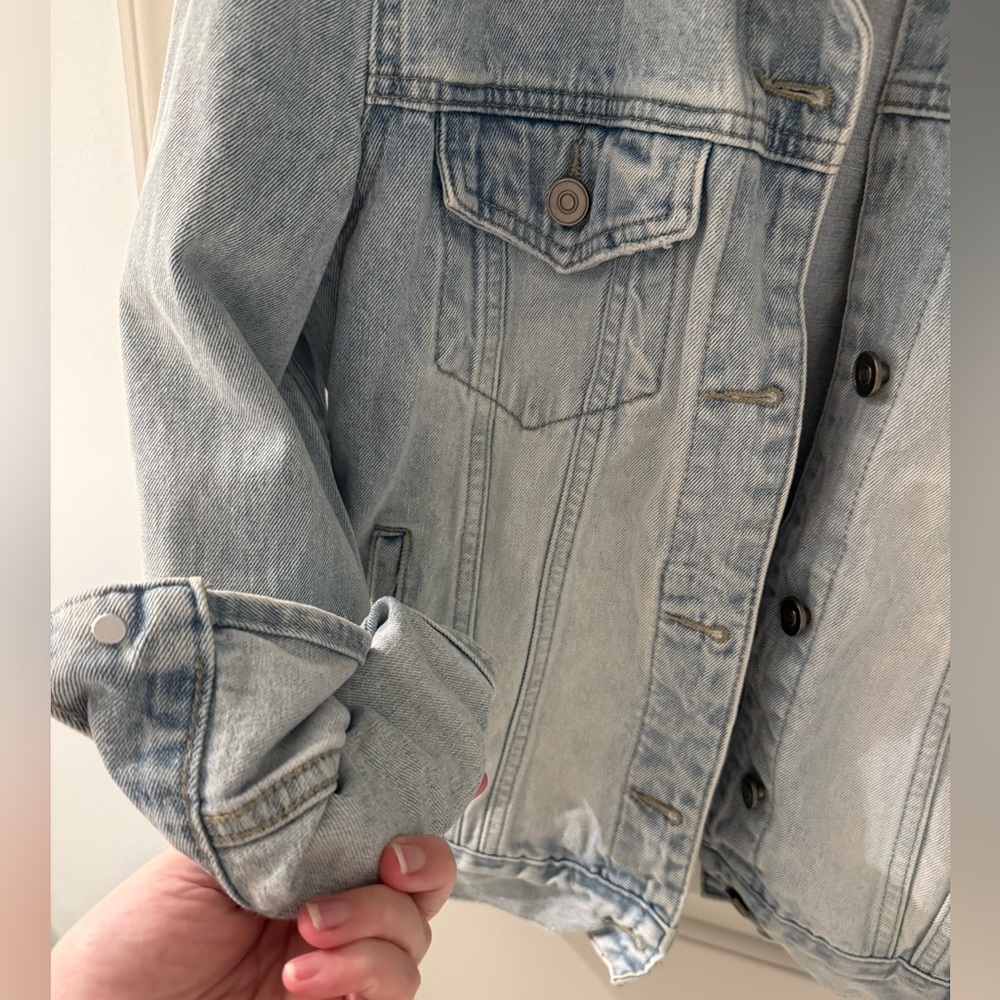 Lulus Lalah Light Wash Oversized Denim Jacket Blue - Size M - Picture 5 of 6